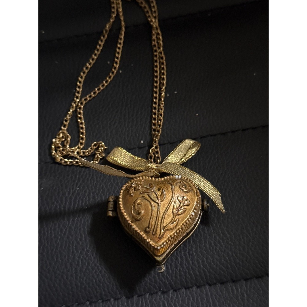 Vintage Katherine's Collection‎ Heart Locket Silhouette Necklace Signed '80 '91